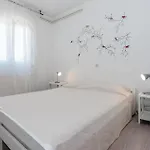 Apartment One-bedroom In Jezera